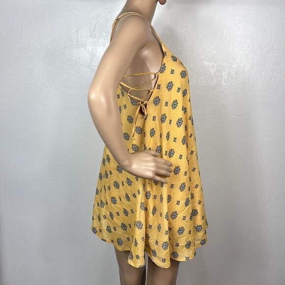 Kimchi Blue Urban Outfitters Yellow Spaghetti Straps Mini Swing Dress Size XS - Picture 3 of 10
